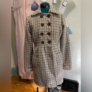 Studio Y Brown, Tan and Cream Houndstooth Coat